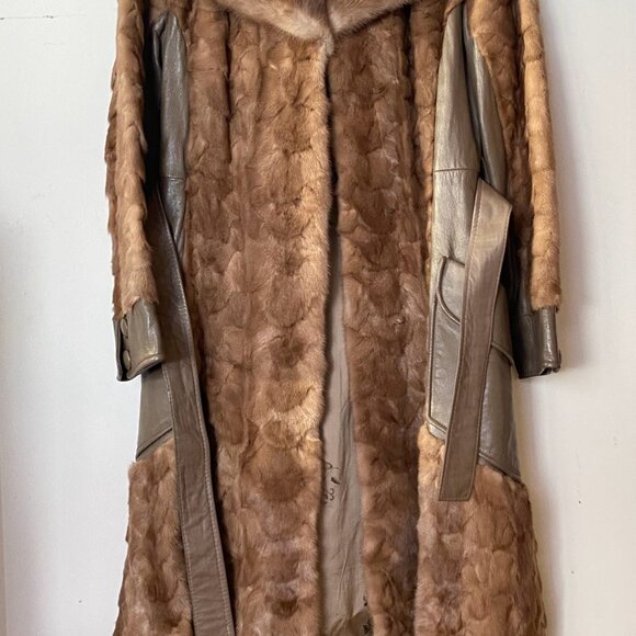 Vintage 1970s /Fashion coat / Gray Leather /Mink fur coat / Medium large/ Winter - Picture 2 of 10